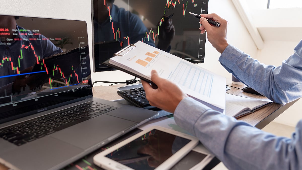 Top Stocks For October 23: ICICi Bank, Reliance Infra, Airtel & Other In Focus