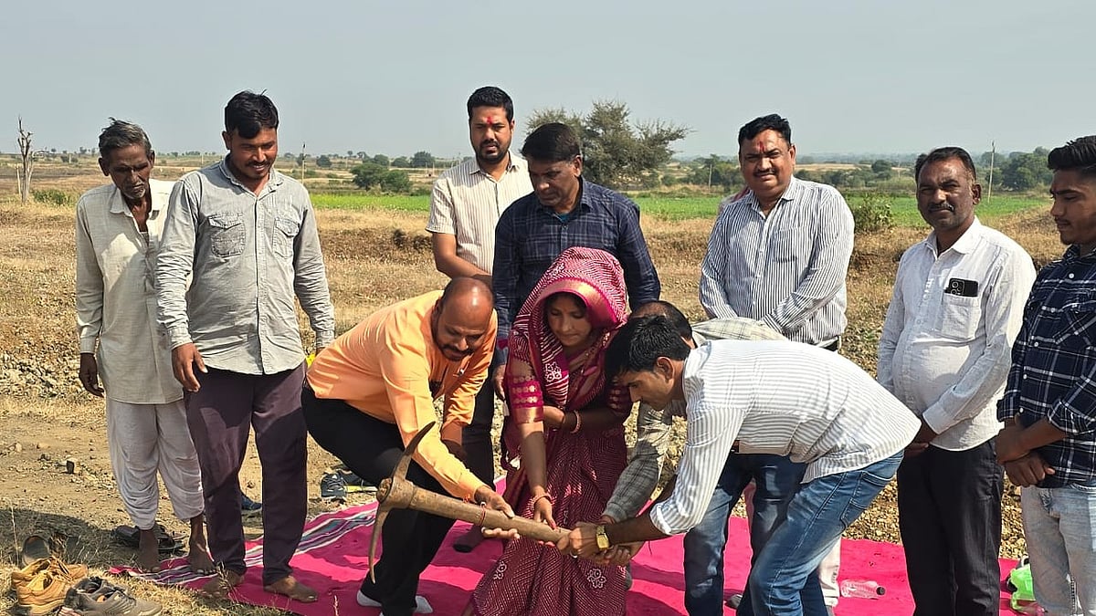 Madhya Pradesh: Bhoomi Pujan For 58 New Ponds, 212 Percolation Tanks Performed In Mandsaur  | FP Photo 