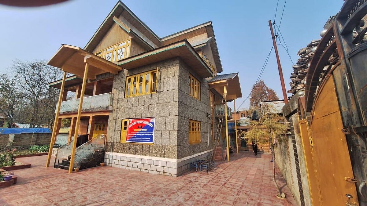 J&K: Anantnag Police Attach Property Worth ₹2 Crore Under NDPS Act In Srigufwara