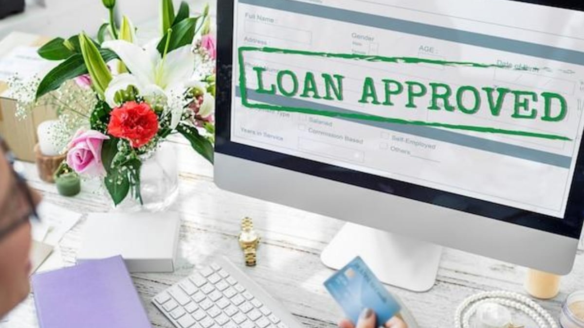 Personal Loans vs Credit Cards: Which One Should You Choose?