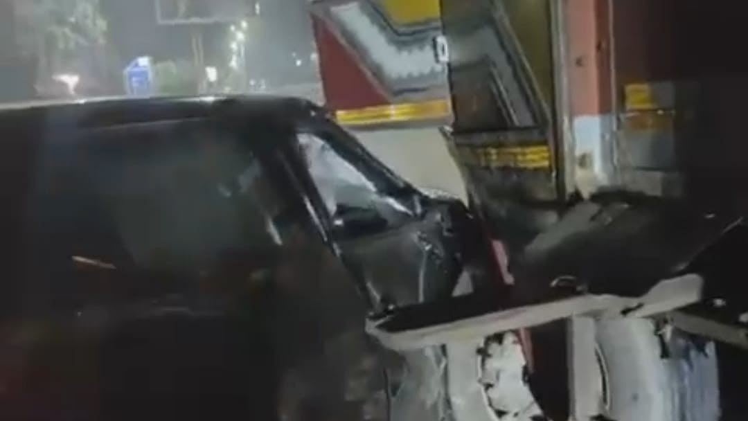 Indore: 3 UP Cops Injured As Car Collides With Truck At Vijay Nagar Square