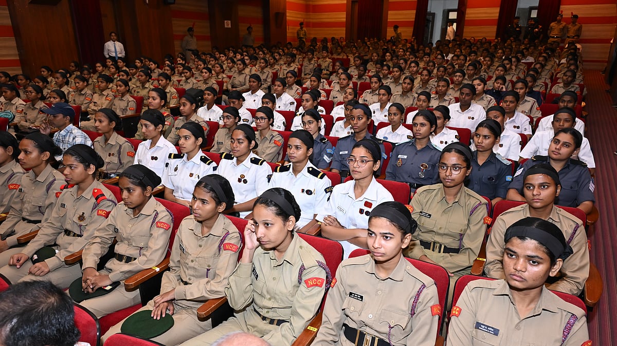 Hyderabad (Sind) National Collegiate University Hosts Seminar On Women Empowerment Through NCC