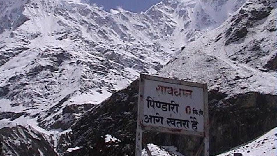 Himalayas  Face Severe Impact Of Climate Change: Melting Glaciers, Expanding Lakes Raise Alarm