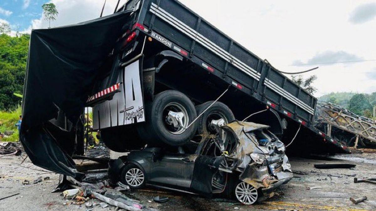 Brazil: At Least 35 People Killed, Dozens Injured In Tragic Bus-Truck Collision In Southeastern Part Of Country; Visuals Surface