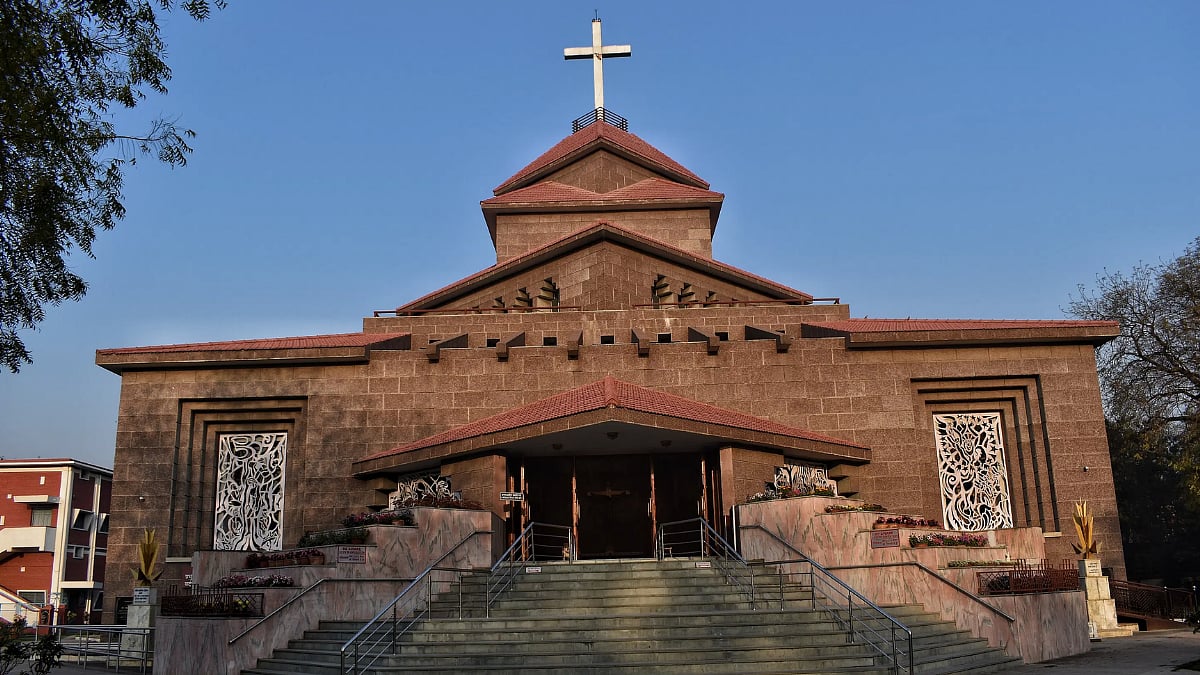 Christmas 2024: Did You Know Varanasi's Oldest Church Is St. Mary’s Church Where Queen Elizabeth Prayed? 