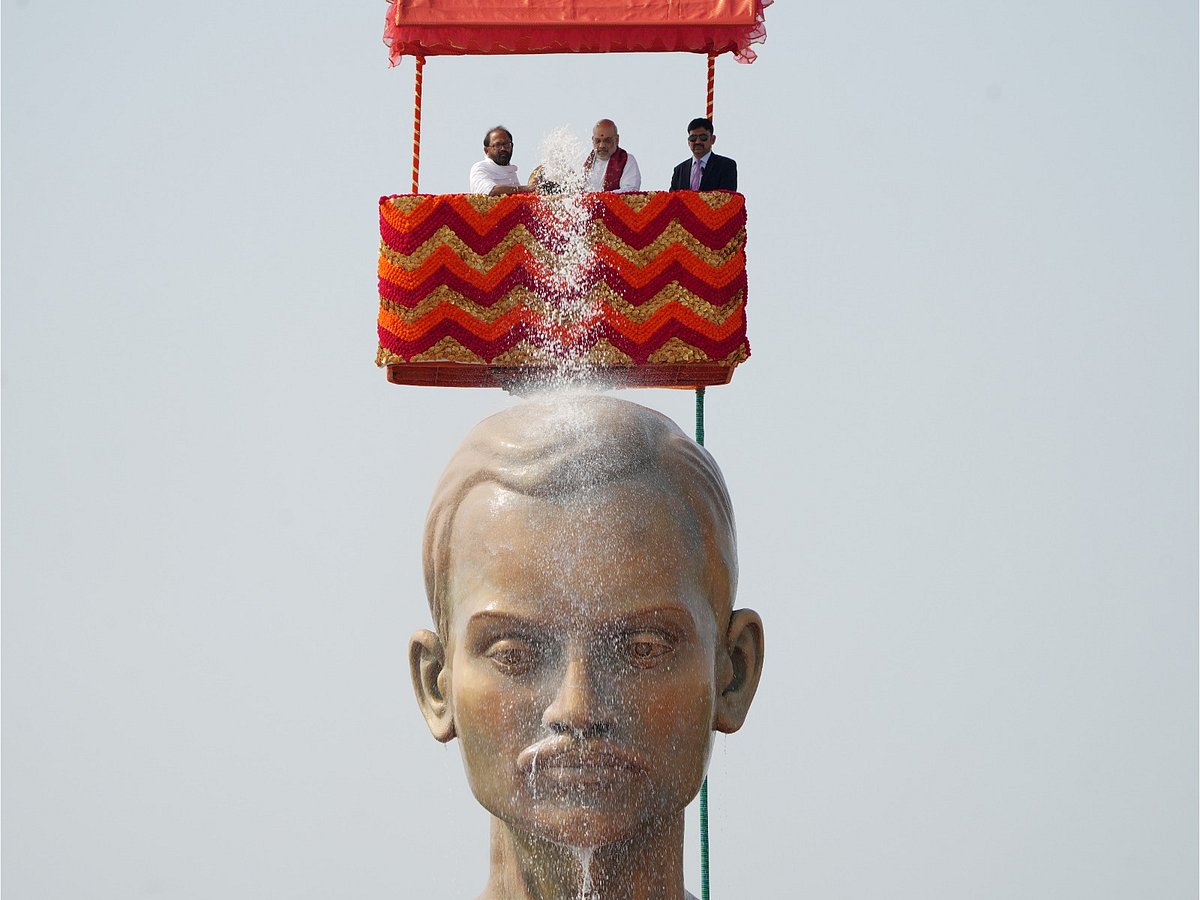 Mahamastakabhishek of the world’s tallest idol of Shrimad Rajchandraji