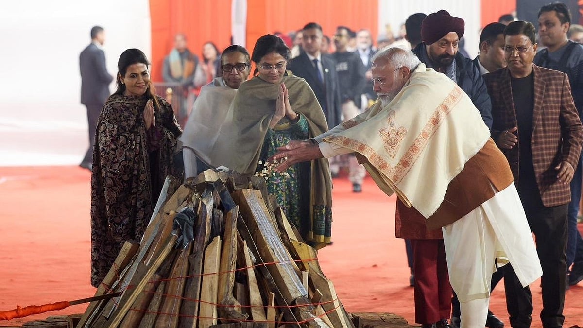 Prime Minister Narendra Modi Attends Lohri, Sankranti & Pongal Celebrations; Extends Warm Wishes To The Nation (VIDEO)