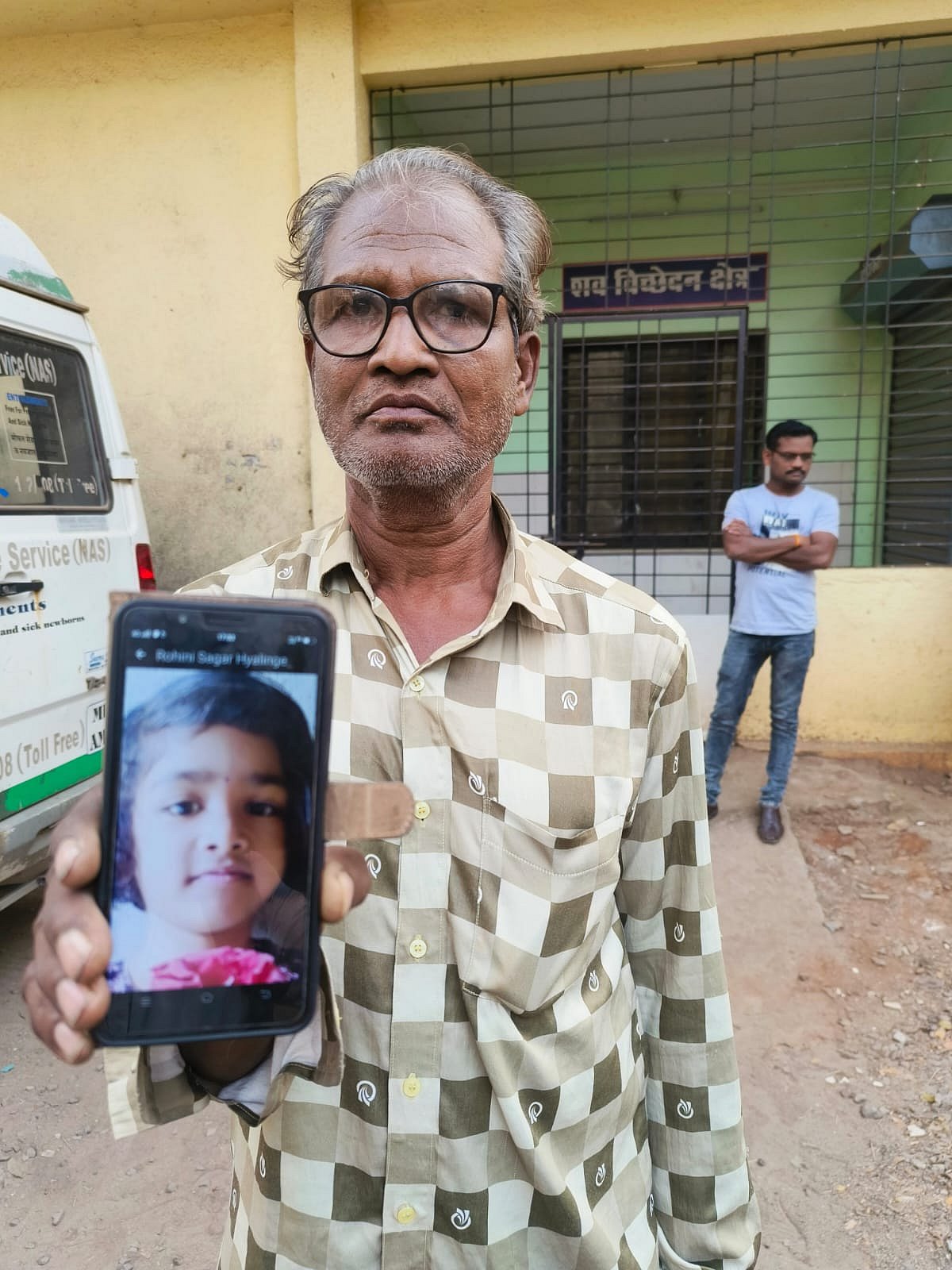 Sharad Magare, showing photo his grand daughter Pari