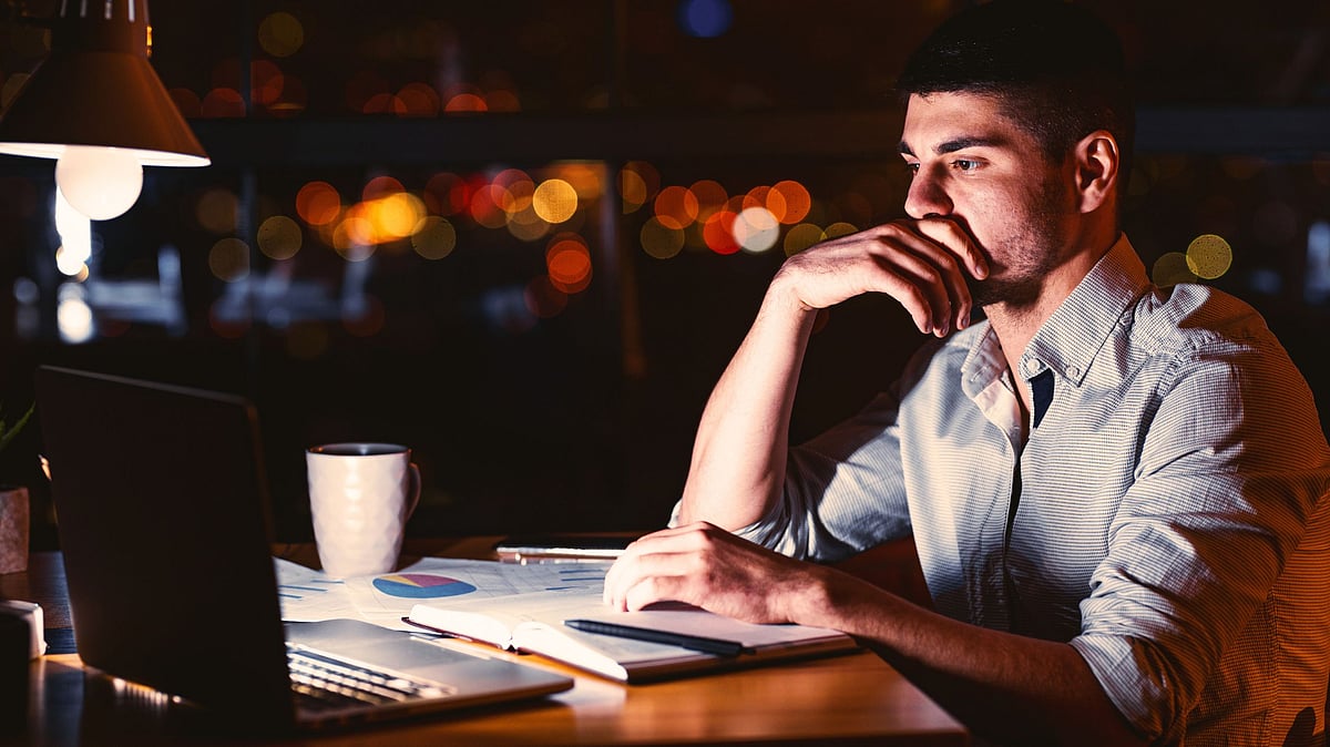 'Too Much FOMO, What Should I Do?': Man Seeks Advice From Reddit Users On 'US Shift Job' Luring Him With 100% Hike; Comments Say 'Reject It'