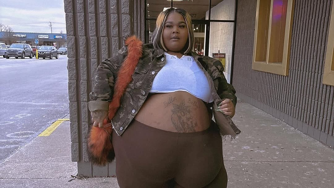 Who Is Dank Demoss? Know About Rapper Weighing 222 Kg Who Sued Lyft For Denying Her Ride 