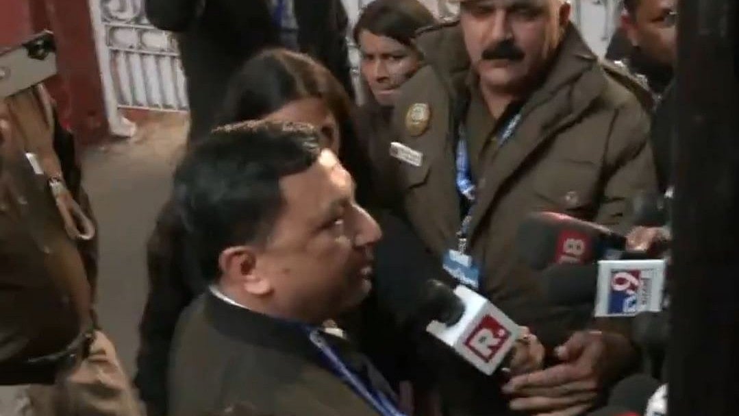 Delhi Elections 2025: Police Raids Punjab CM Bhagwant Mann's Delhi Residence, Claims Chief Minister...