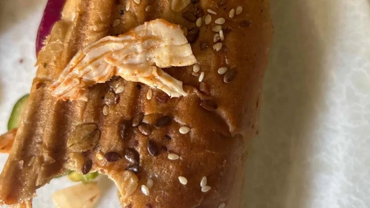 'S*alo Ne Chicken Diya': Delhi Man's Swiggy Order Goes Wrong, Gets Non-Veg Sandwich Instead Of Cottage Cheese Option