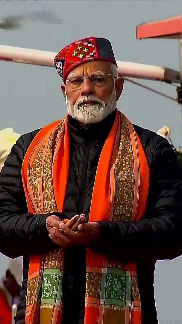 PHOTOS: PM Modi Takes Holy Dip In Triveni Sangam And Performs Ganga Aarti
