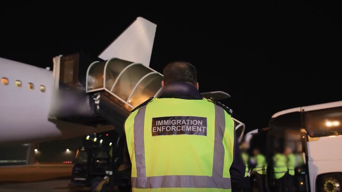UK Launches 'Donald Trump-Style' Crackdown On Illegal Immigrants, Targets Indian Restaurants - VIDEO