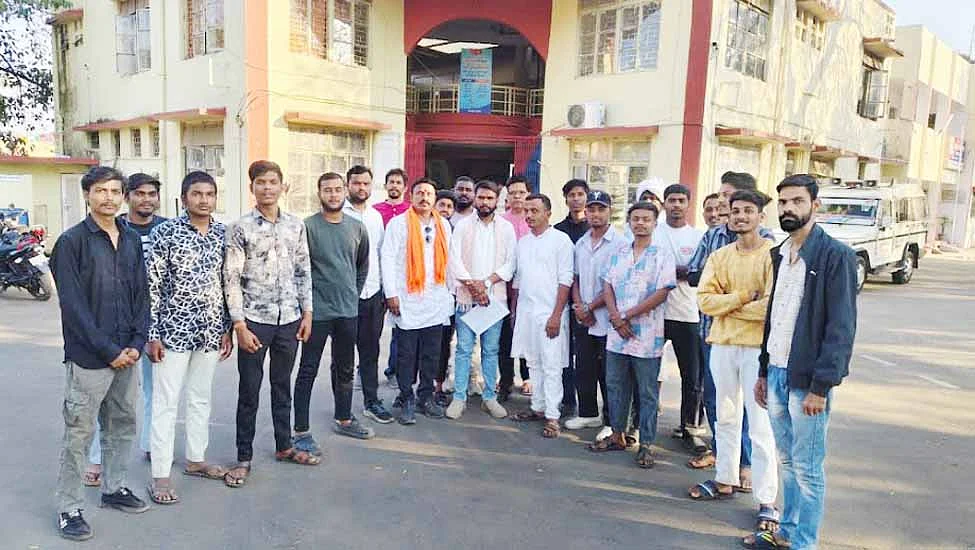 Madhya Pradesh: VHP, Bajrang Dal Opposes Valentine’s Day Celebration In Jhabua | FP Photo