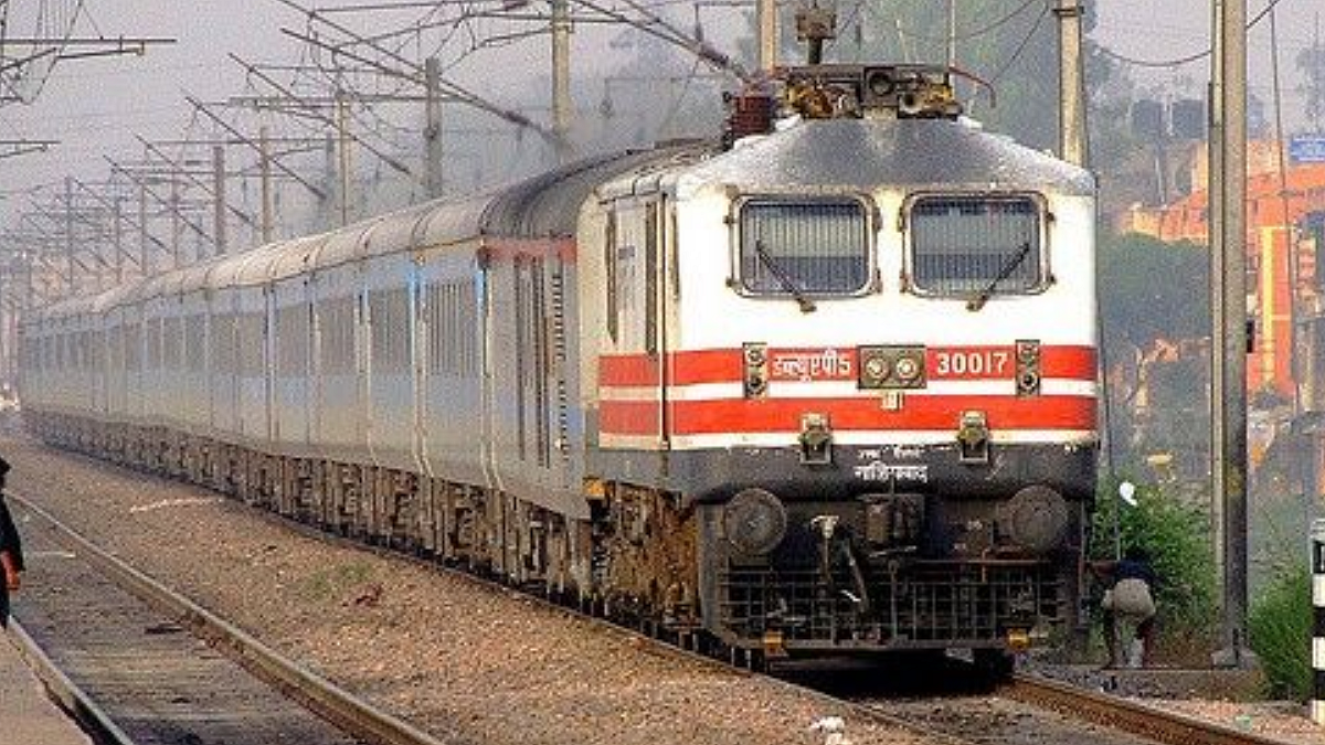Train Cancelled! Mumbai To Visakhapatnam From February 17 To 19 | (Photo Courtesy: Pinterest)