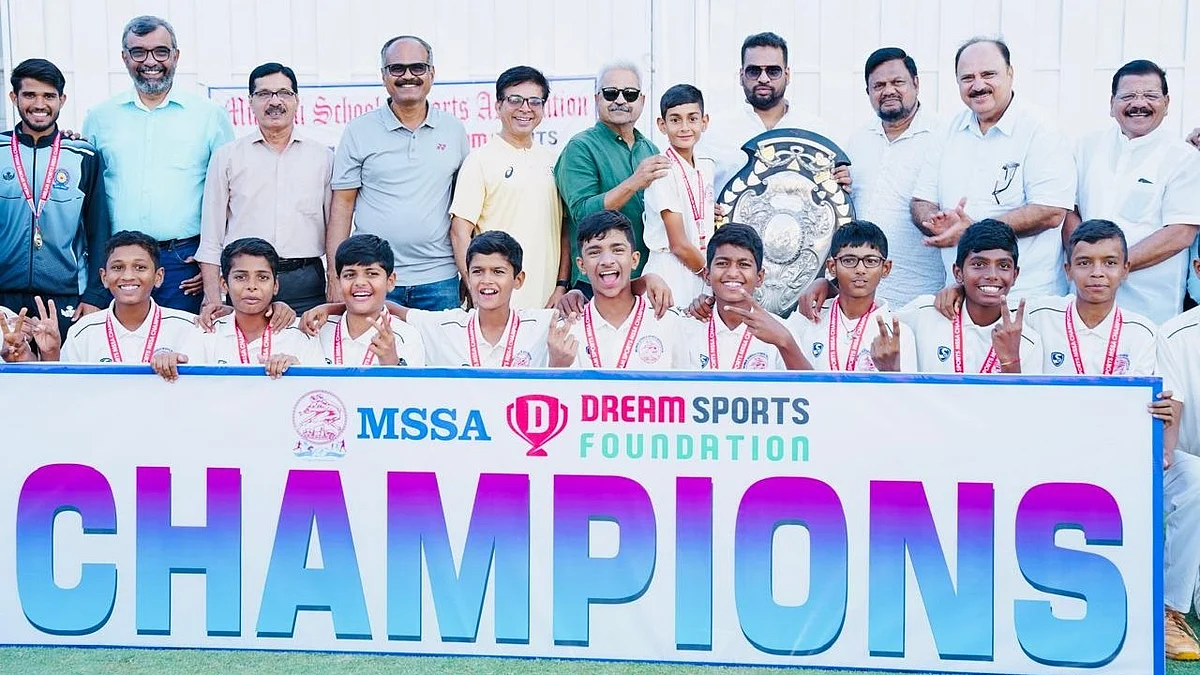 MCA President Ajinkya Naik graced the presentation ceremony as Chief Guest while Abhay Hadap-Secretary MCA was Guest of Honour. MCA Selectors, MSSA President Father Jude and other esteemed dignitaries attended the winning ceremony.