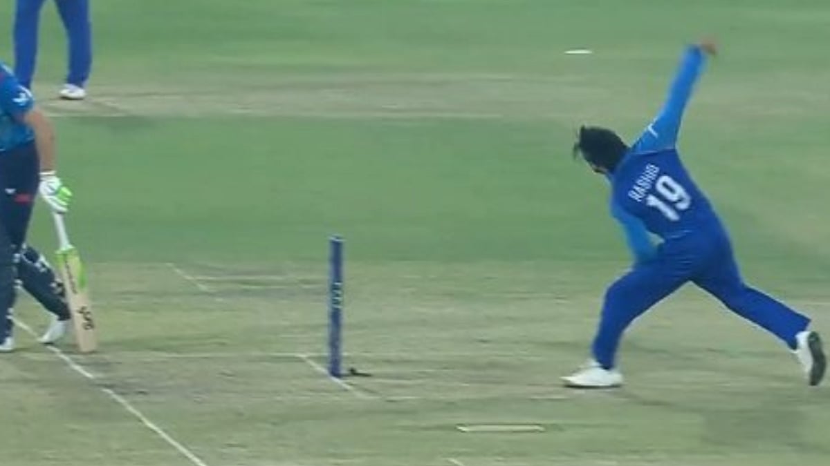 ICC Champions Trophy: Rashid Khan Bowls A Ball From Behind The Stumps During ENG Vs AFG Match; Video