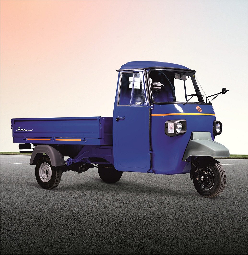 Wardwizard Expands Global Footprint, Delivers More E-Rickshaws to the Philippines