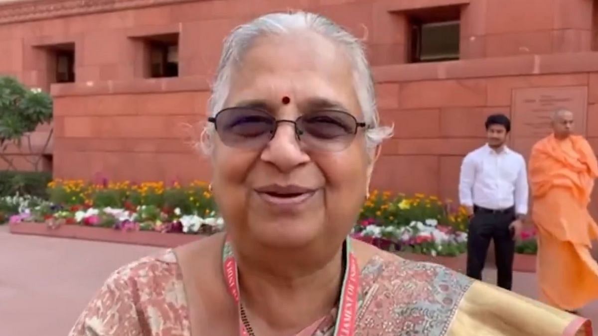 'Conduct New Training & Examinations For Teachers Every 3 Years,' Says Sudha Murty