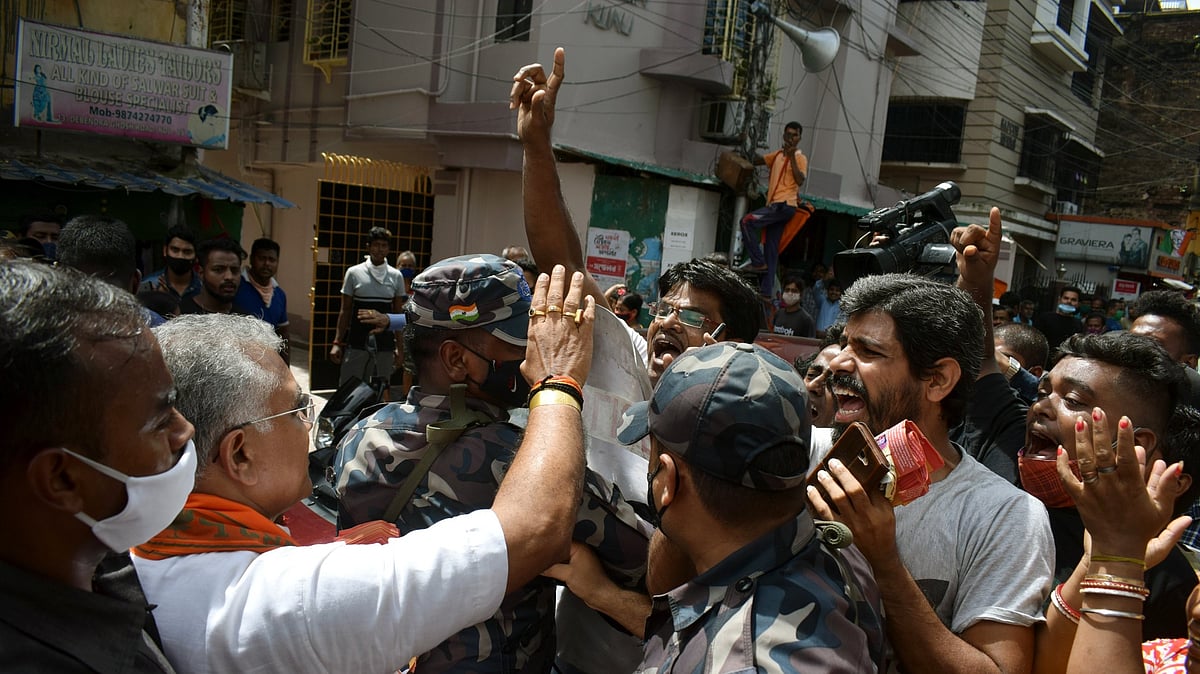 Kolkata: Ex-BJP MP Dilip Ghosh Loses Temper At Women Protesters In Kharagpur (Video)