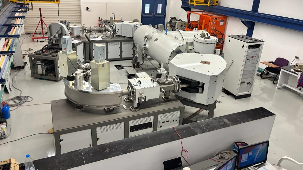 Mumbai University unveils India's first fully operational Carbon Dating AMS facility, a major advancement in archaeological and biomedical research