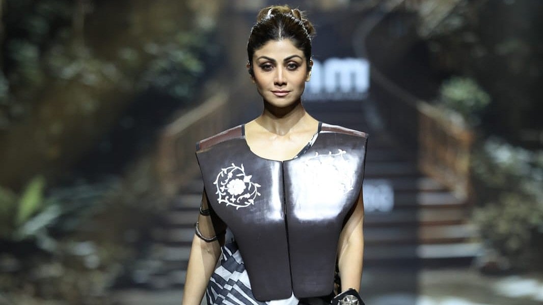 Shilpa Shetty Walks Lakmé Fashion Week x FDCI 2025 In Wooden Bodice For Mohammed Mazhar