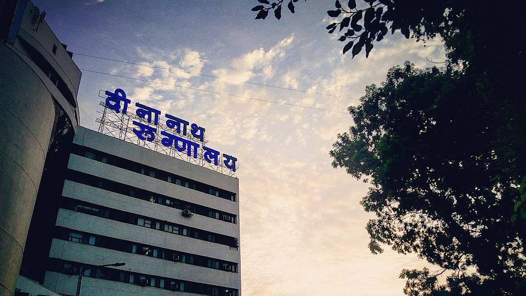 6-Year-Old Girl Dies After Eye Surgery At Pune's Deenanath Mangeshkar Hospital; Family Alleges Medical Negligence