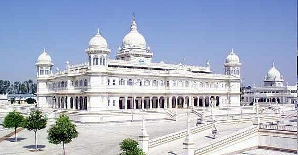 PM Modi To Visit Anandpur Dham In Ashoknagar: Ashram Farms On 4K Acres, Runs Hospital, School; Entry Only With Aadhaar On April 11