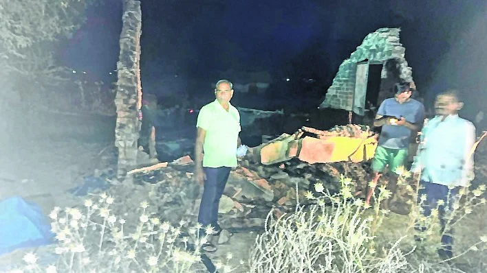 MP Horror! 5-Year-Old Girl Burned To Death After Hut Catches Fire | FP Photo