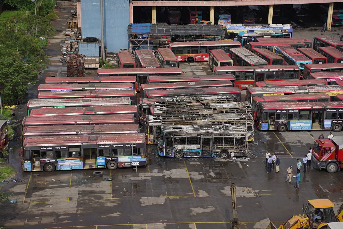 Massive Fire Erupts At NMMT’s Ghansoli Depot Guts 4 Buses