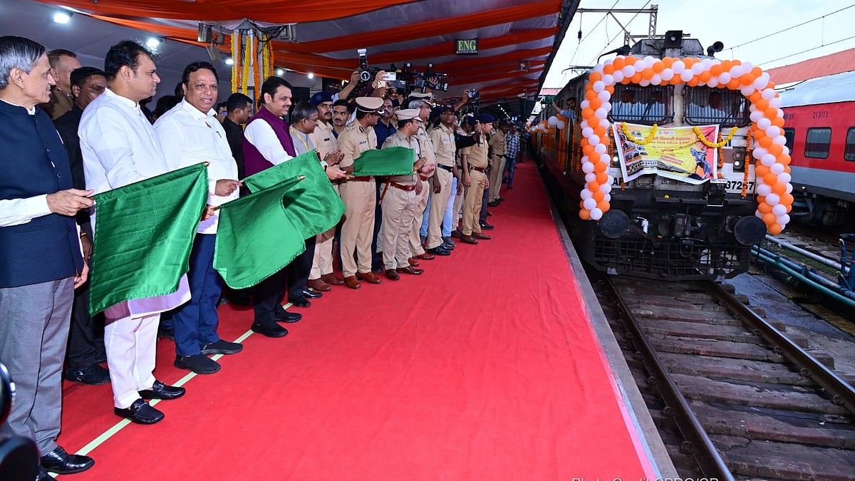 Maharashtra CM Flags Off Shivaji Maharaj Tourist Train