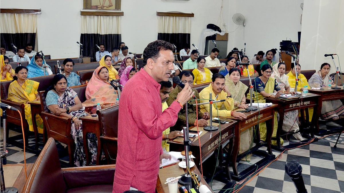 Jabalpur Mayor to Blacklist Garbage Contractors Over Issues