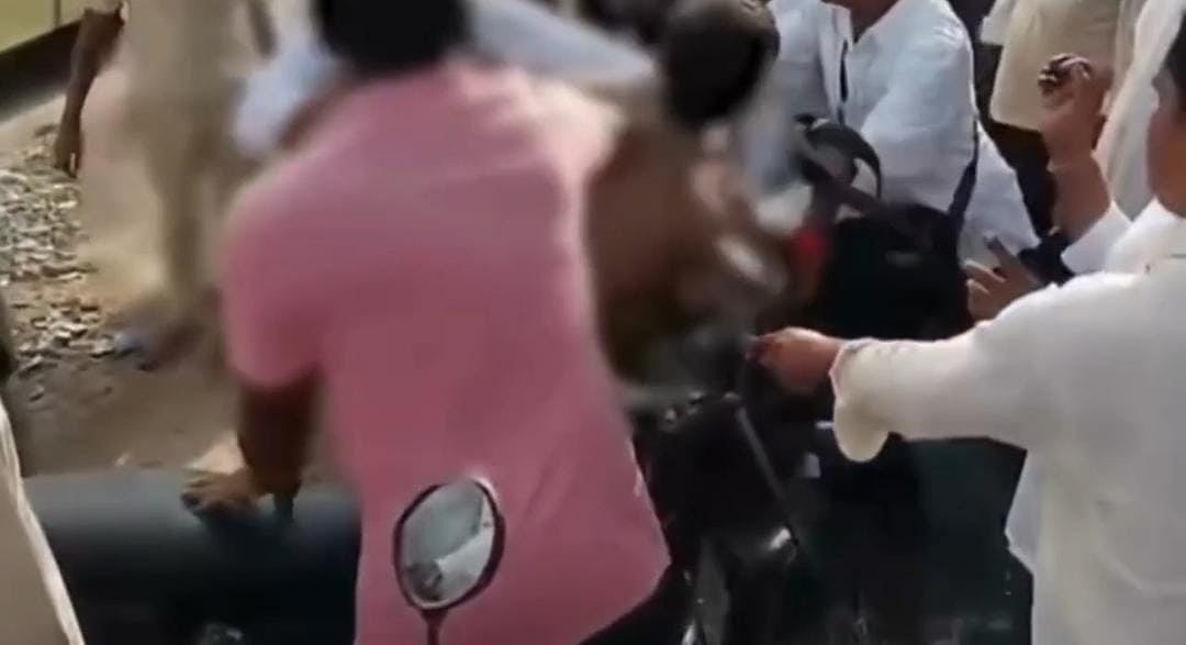 Pune: PMPML Driver Beats Passenger With Belt; Video Goes Viral |
