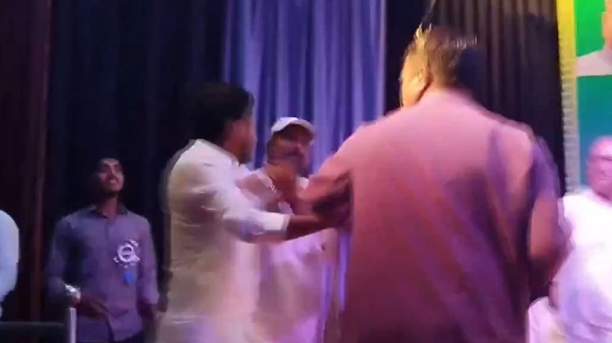 Video: Scuffle Breaks Out At 'Chaurasia Rajnaitik Chetna Sammelan' Event Before Tejashwi Yadav's Arrival In Patna