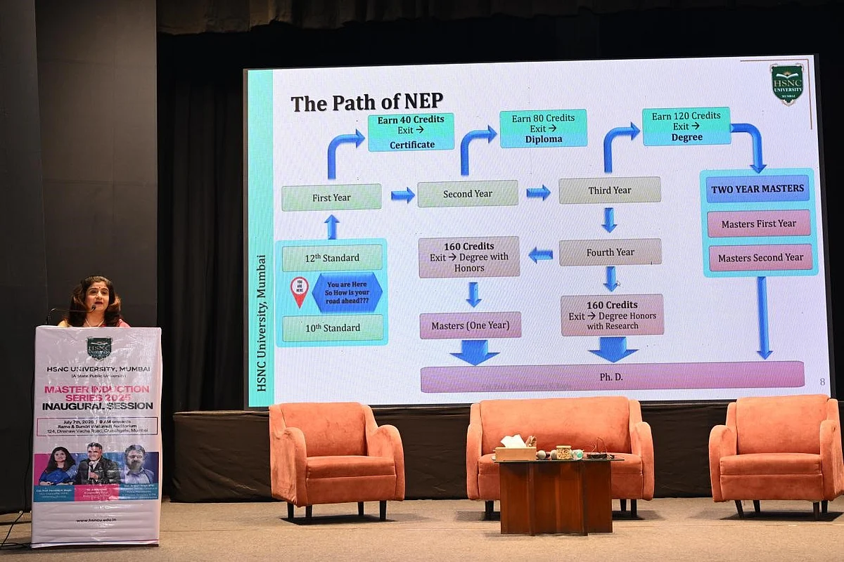 Dr. Bagla delivering the detailed presentation on “From 12th to NEP: Become Thinkers, Doers, Leaders”