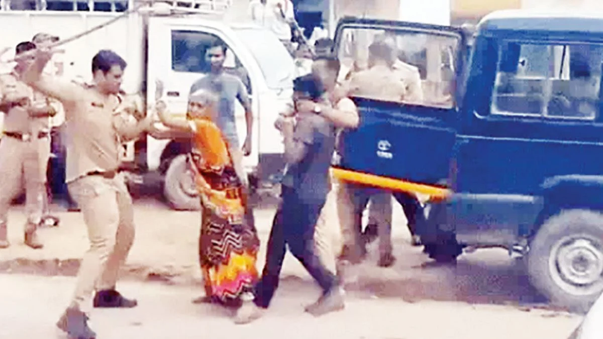Uttar Pradesh News: Lakhimpur Kheri Farmer Beaten By Police Amid Fertilizer Shortage, Govt Denies...
