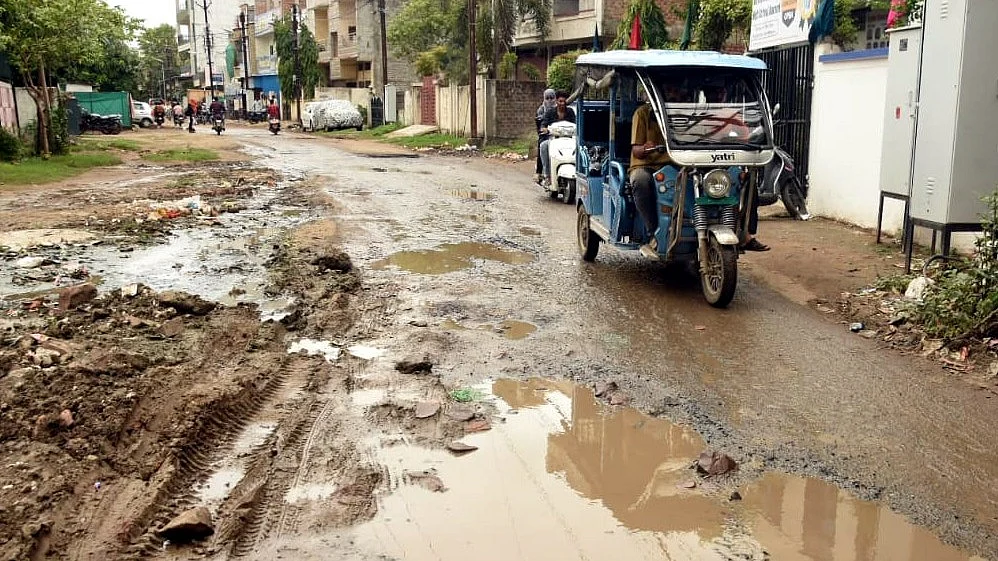 Bhopal: Potholed Roads Trigger Public Outrage; Citizens Warn Of Major Protest
