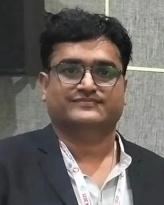 Dr Vikesh Agrawal