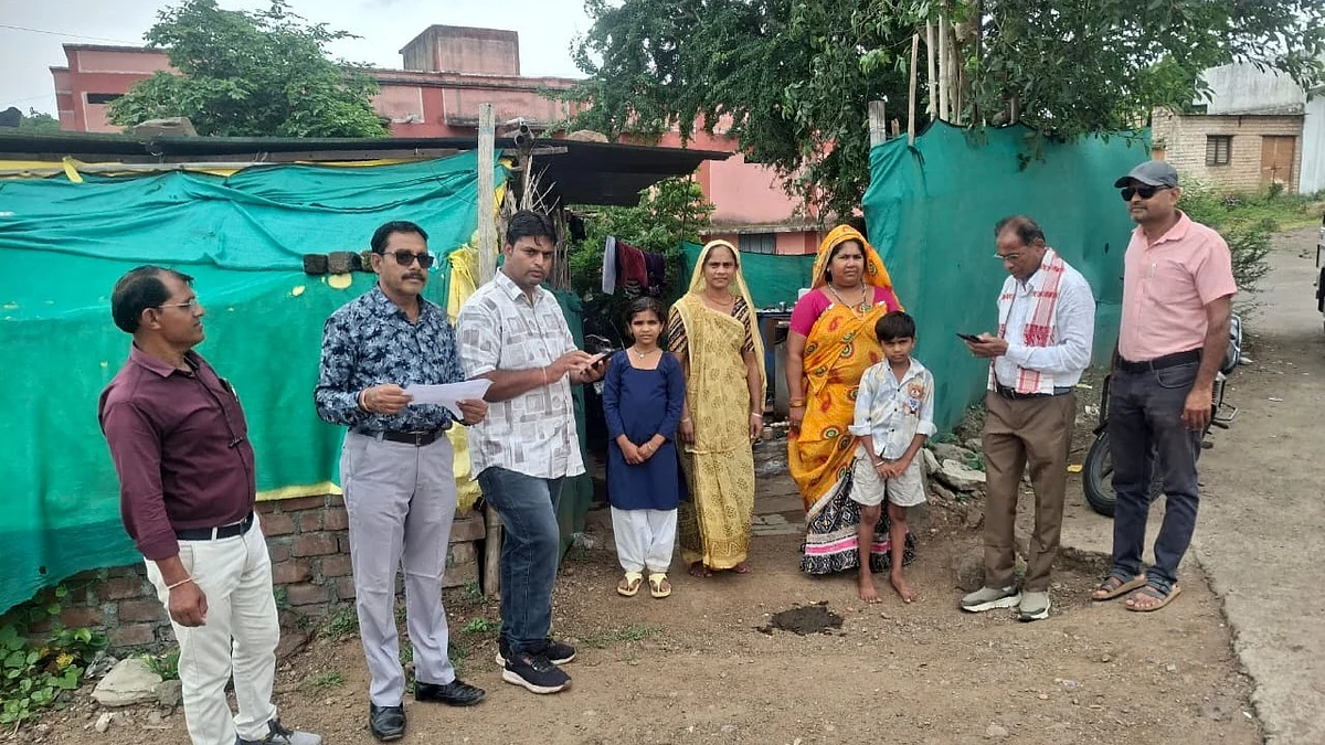 Madhya Pradesh: Child Tracking App To Boost Enrollment In Kasrawad Schools |