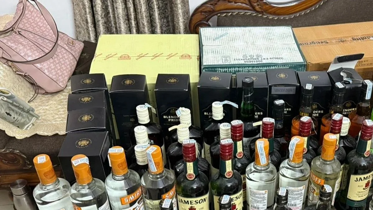 Jabalpur EOW Raid: ₹1.5 Lakh Liquor Seized From Jagdish Sarvate's Residence After Tiger Skin, Assets Worth Crores Found