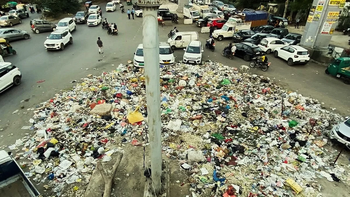 Are Fleeing 'Bangladeshi Illegals' Causing Waste Crisis In Gurugram? Report Reveals 'Bengali-Speaking Indian Workers' Detained Amid Crackdown