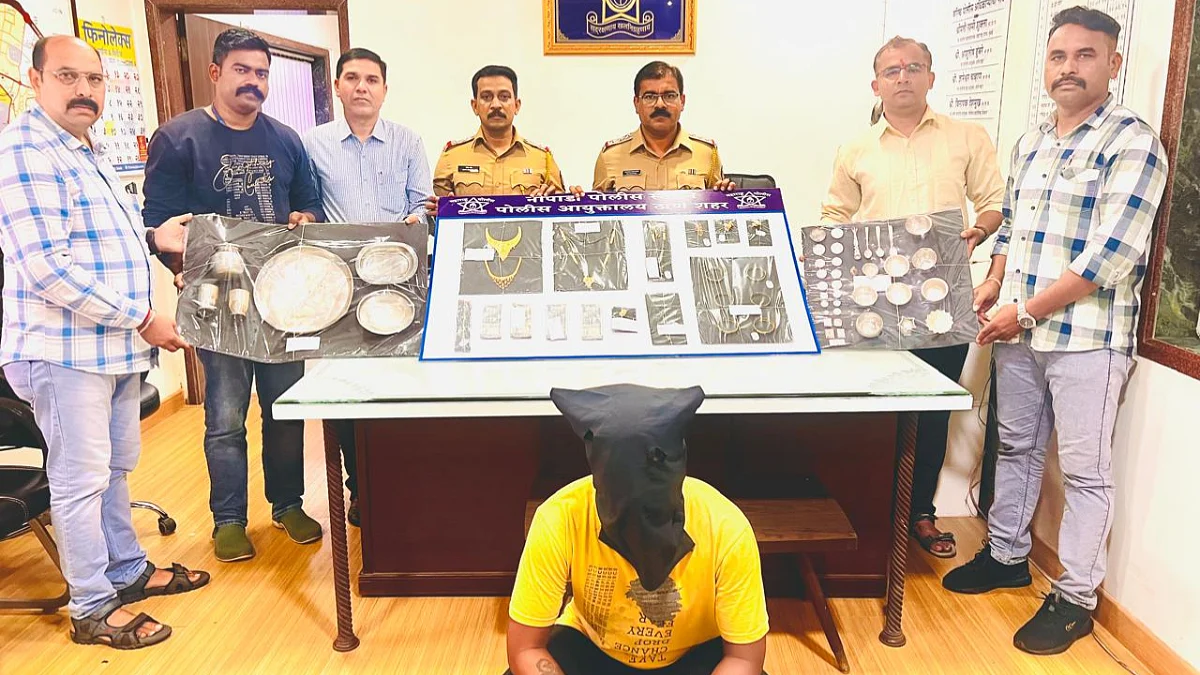 Thane Crime: 20-Year-Old Habitual Burglar Arrested, ₹10.99 Lakh Worth Ornaments Recovered; Mother Absconding