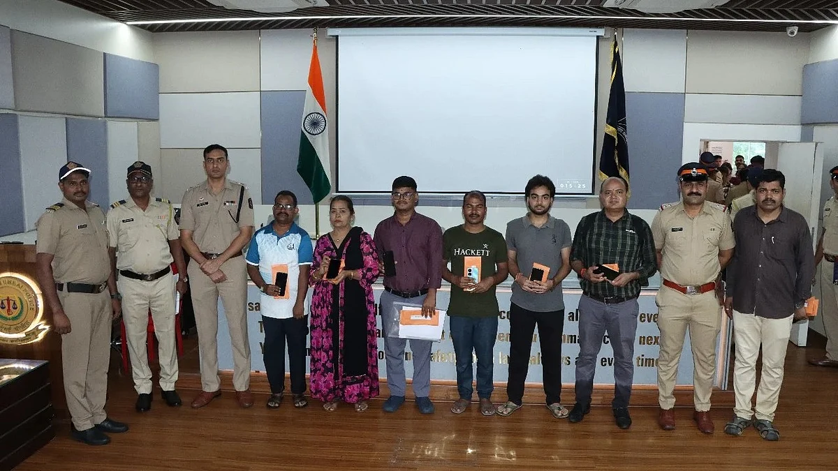 Mumbai News: Zone 8 Police Return Recovered Stolen Property Worth ₹1.54 Crore To Owners 