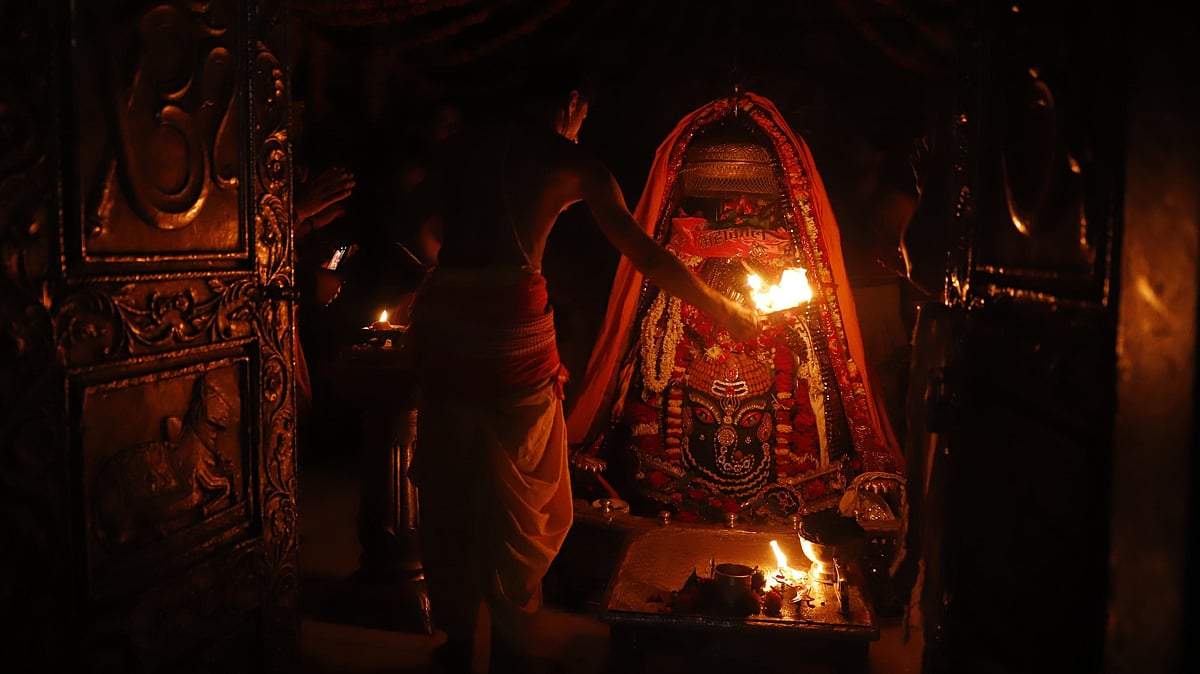 3rd Sawan Somwar 2025: Mahakal Adorns Lord Ganesh Avtar, Thousands Flock Temple; Grand Poojas Held In Ujjain, Khandwa, Raisen & More