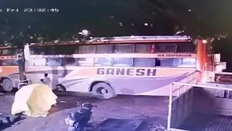Pune Shocker: 2-Year-Old Girl Sleeping In Sling Kidnapped from Katraj Slum For Begging; 5 Arrested,...
