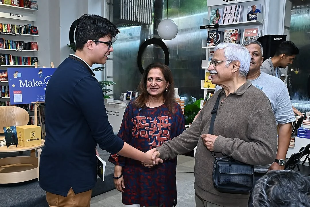 Make-A-Wish India’s Founder Uday Joshi wishes Aman success on his storytelling journey.