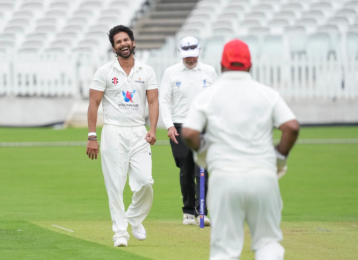Bollywood Actor Shahid Kapoor Seen In Jovial Mood While Playing Cricket At Lord's; Check Photos