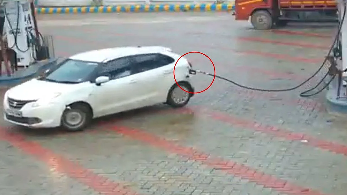 Hathras: UP Car Driver Runs Away From Petrol Pump Without Paying For Fuel, Yanks Off Nozzle Of The Machine In Hurry; Watch Video