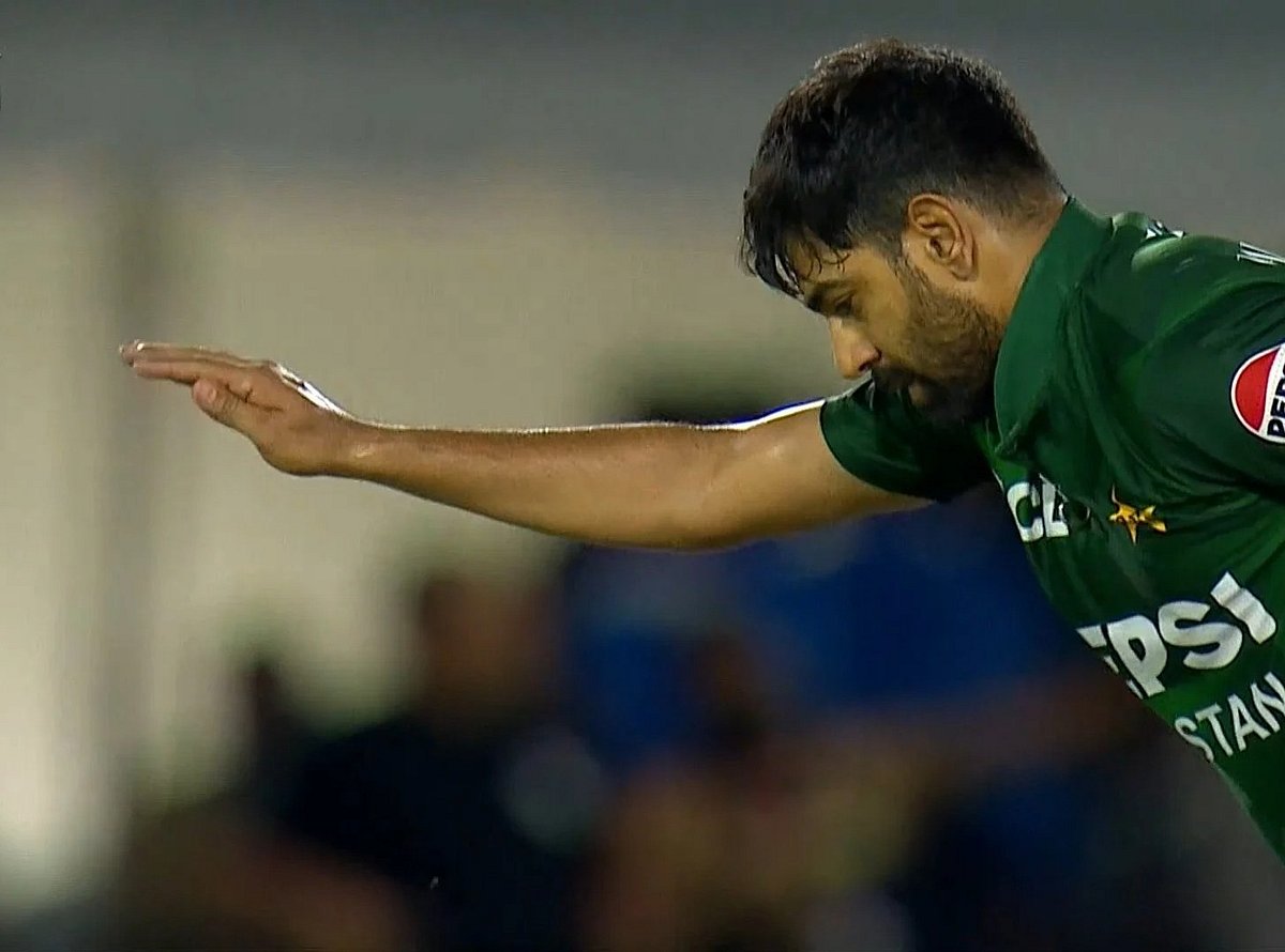 PAK vs WI, 3rd T20I: Haris Rauf's Aura-Farming Dance Goes Viral After Taking Jewel Andrew's Wicket; Video